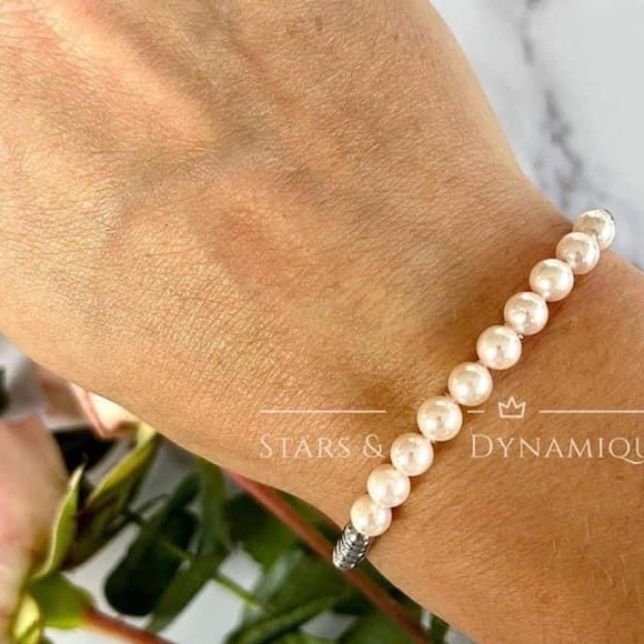 TOCARA New Retired Bolo Debbie Bracelet Stainless and Shell Pearl - Picture 1 of 5